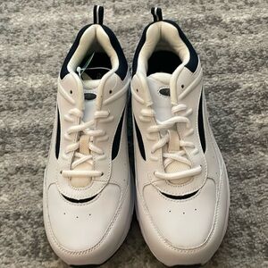 BRAND NEW Easy Spirit Sneakers